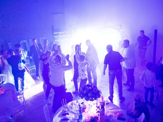 Le mariage de Aurélien et Deborah à Mansle, Charente 97