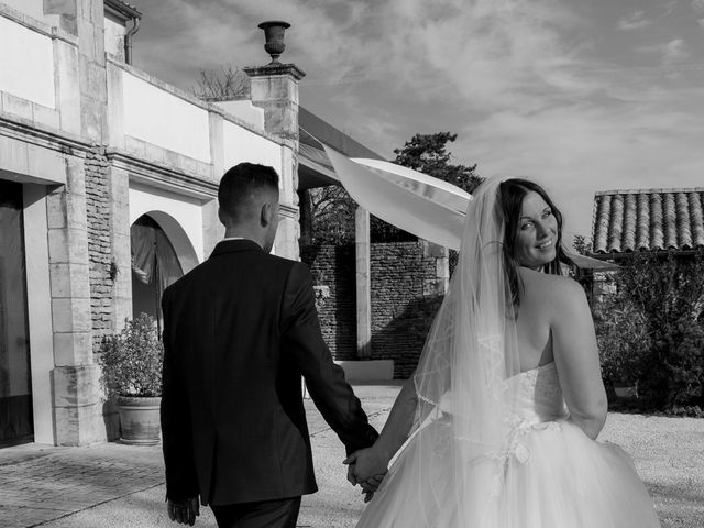 Le mariage de Julien et Mathilde à Niort, Deux-Sèvres 21