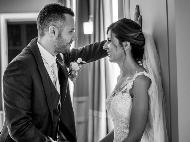 Le mariage de Vladimir et Jamila à La Chapelle-de-Guinchay, Saône et Loire 34