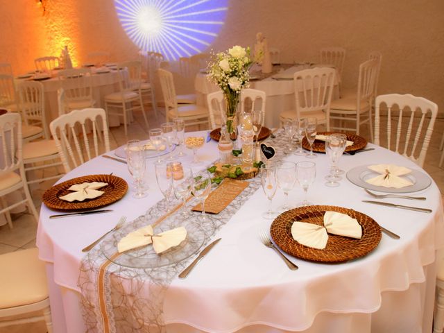 Le mariage de Olivier et Charlène à Châteauneuf-lès-Martigues, Bouches-du-Rhône 53