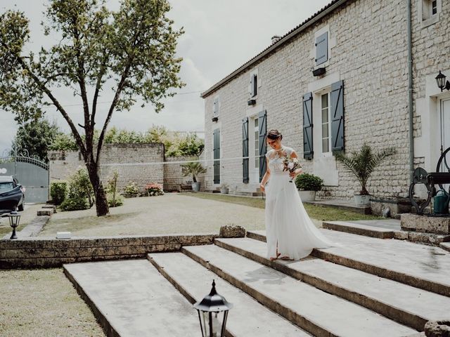 Le mariage de Julien et Tiphaine à La Couronne, Charente 21