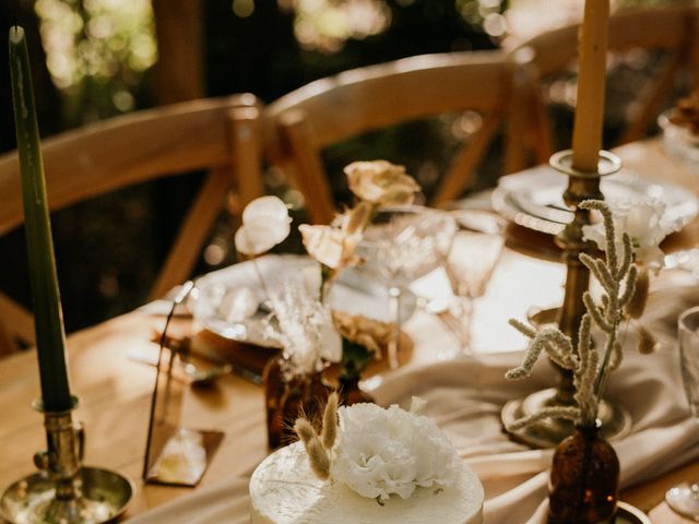 Le mariage de Mathilde et Céline à Cadenet, Vaucluse 16