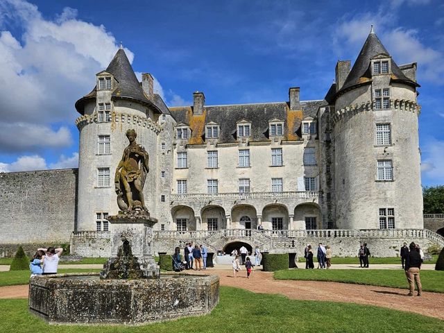 Le mariage de Lucie et Florent à Saint-Porchaire, Charente Maritime 2