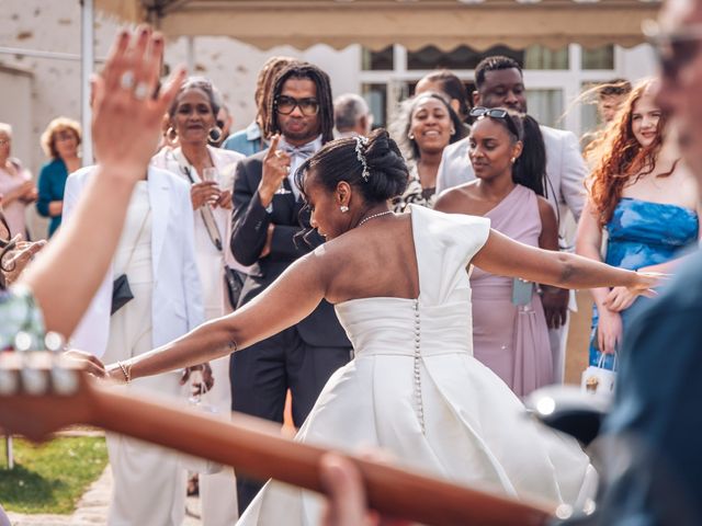 Le mariage de Cédric et Kelly  à Giremoutiers, Seine-et-Marne 24