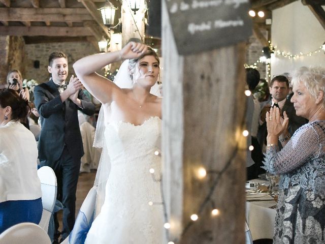 Le mariage de Alexandre et Amaelle à Terrasson-Lavilledieu, Dordogne 16