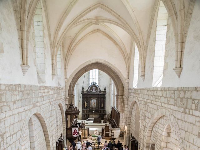 Le mariage de Sébastien et Julie à Château-l&apos;Évêque, Dordogne 11