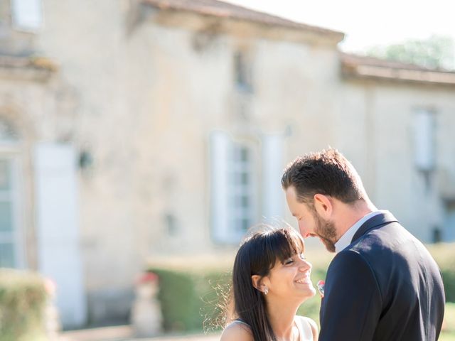 Le mariage de Flavia et Alex à Cartelègue, Gironde 13