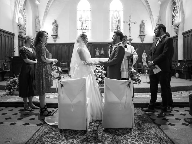 Le mariage de Nicolas et Camille à Saint-Léger-en-Yvelines, Yvelines 92