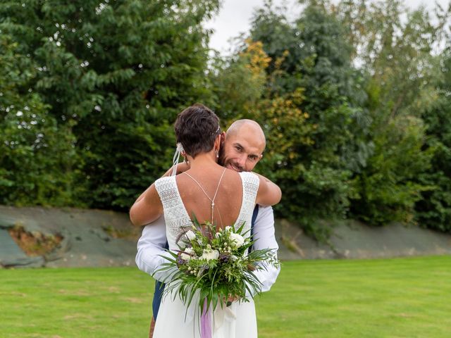 Le mariage de Nicolas et Maëva à Urville, Calvados 16