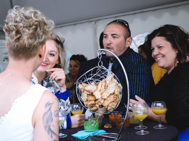 Le mariage de Marine et Delphine à Venterol, Hautes-Alpes 32