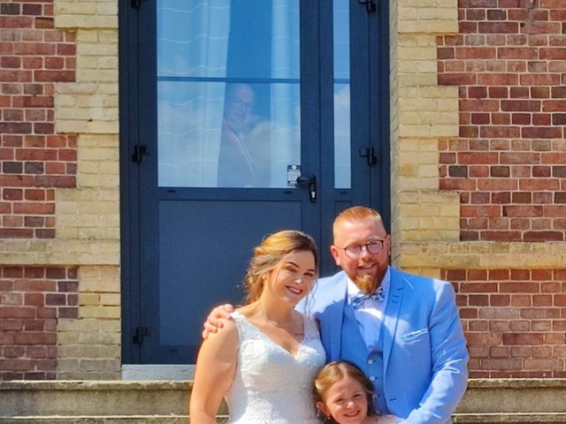 Le mariage de Damien  et Catalina  à Bouville, Seine-Maritime 42