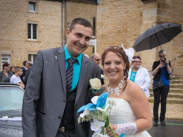 Le mariage de Arnaud et Alexandra à Remilly-Aillicourt, Ardennes 16