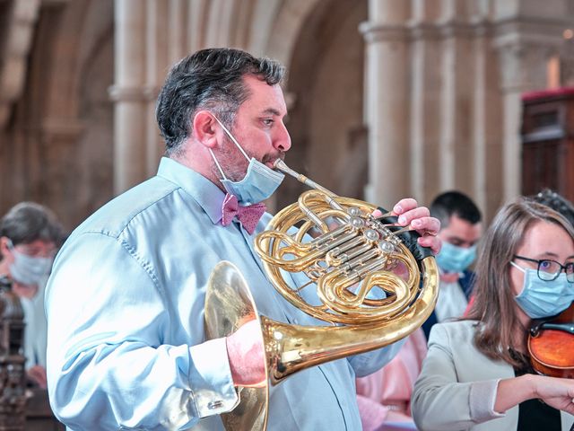 Le mariage de Thierry et Mathilde à Ancy-le-Franc, Yonne 85