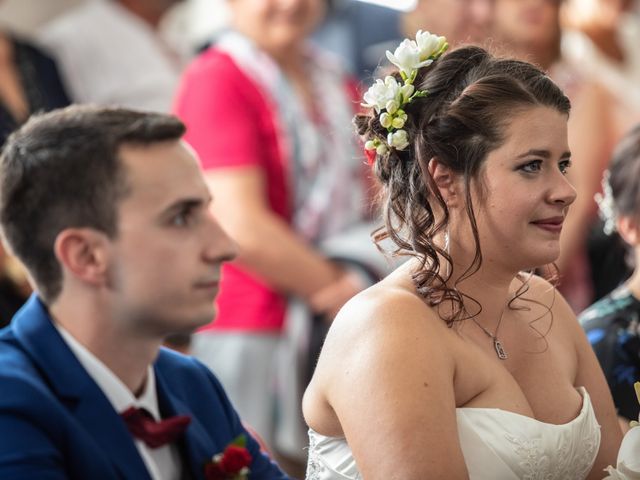 Le mariage de Mickael et Déborah à Saint-Léon-sur-l&apos;Isle, Dordogne 9