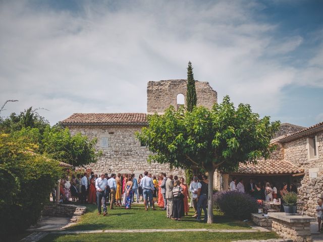 Le mariage de Max et Maud à Grignan, Drôme 2