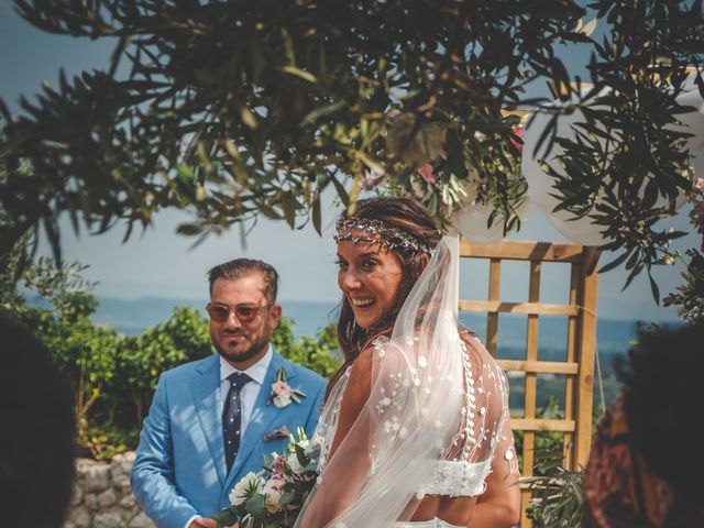 Le mariage de Max et Maud à Grignan, Drôme 1