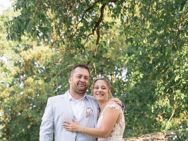 Le mariage de Vincent et Virginie à Mercey-le-Grand, Doubs 33