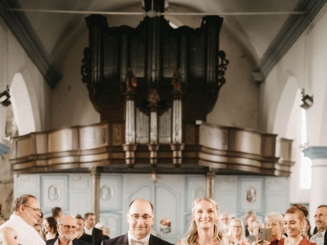 Le mariage de Thomas et Amandine à Verlinghem, Nord 18