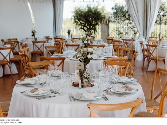 Le mariage de Geoffrey et Magali à Châteauneuf-du-Pape, Vaucluse 2