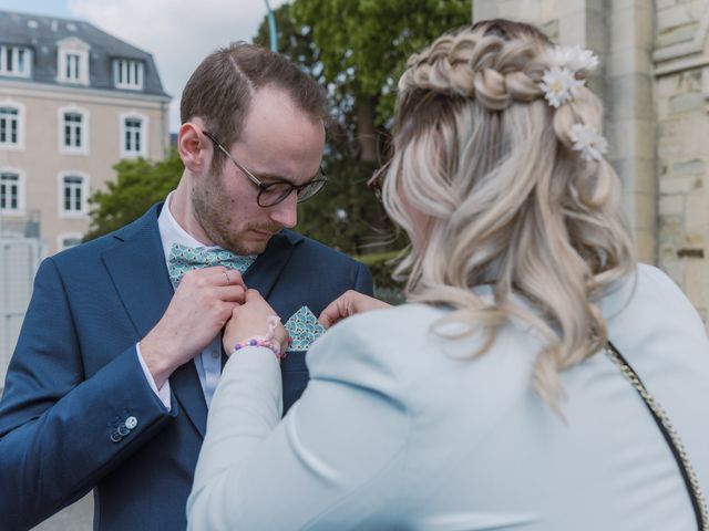 Le mariage de Alex et Zoé à Beillé, Sarthe 5