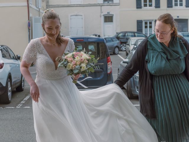 Le mariage de Alex et Zoé à Beillé, Sarthe 13