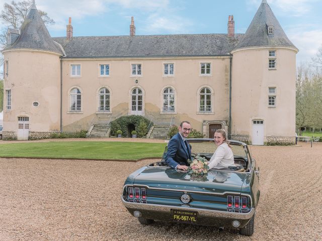 Le mariage de Alex et Zoé à Beillé, Sarthe 44