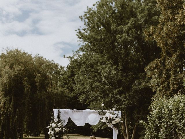 Le mariage de Corentin et Srishti à Chevillon, Haute-Marne 19