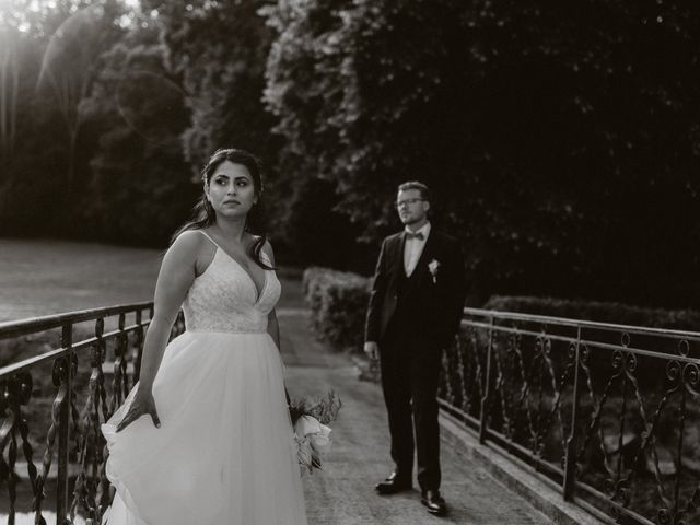 Le mariage de Corentin et Srishti à Chevillon, Haute-Marne 33