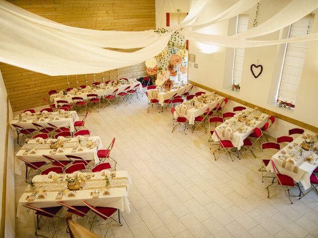 Le mariage de Guillaume et Sandrine à Lencloître, Vienne 35