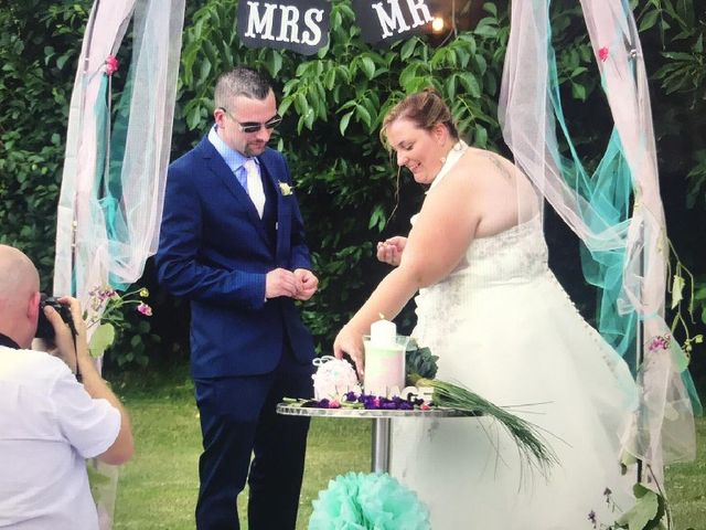 Le mariage de Julien et Sabrina à Kerfourn, Morbihan 4