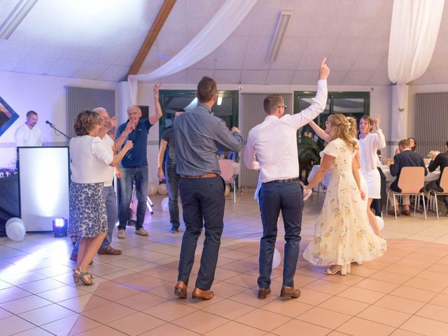 Le mariage de Alexandre et Coralie à Dijon, Côte d&apos;Or 43