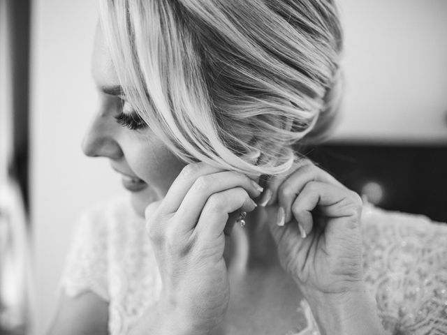 Le mariage de Jean Philippe et Sabrina à Geneuille, Doubs 32