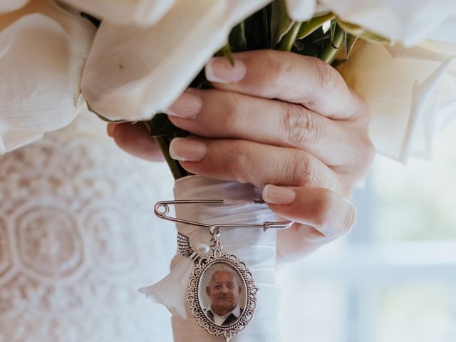 Le mariage de Jean Philippe et Sabrina à Geneuille, Doubs 34