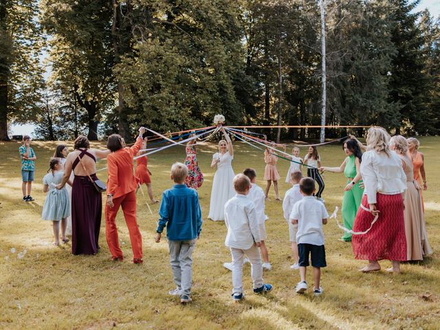 Le mariage de Jean Philippe et Sabrina à Geneuille, Doubs 61