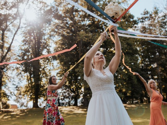 Le mariage de Jean Philippe et Sabrina à Geneuille, Doubs 62