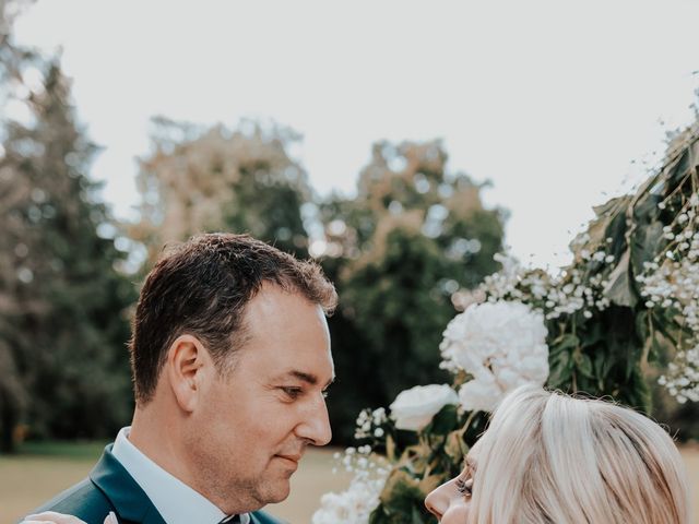 Le mariage de Jean Philippe et Sabrina à Geneuille, Doubs 71