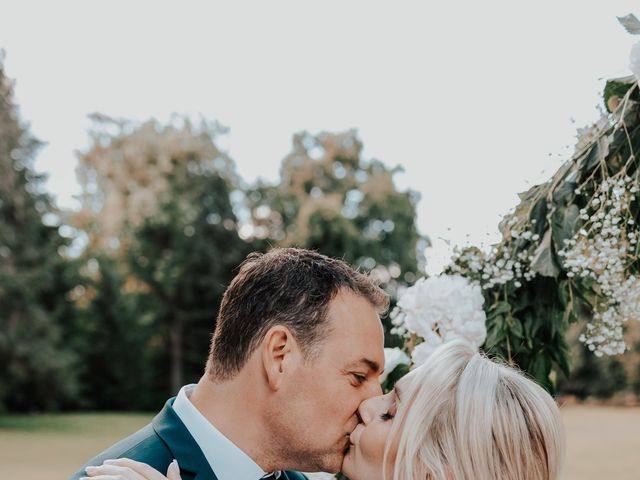 Le mariage de Jean Philippe et Sabrina à Geneuille, Doubs 72