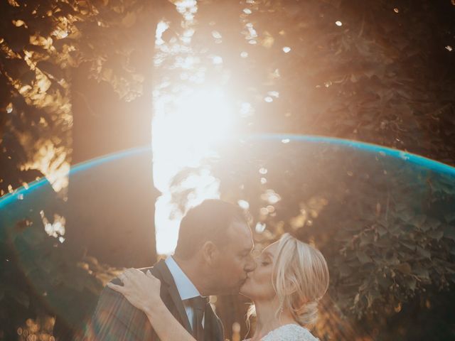 Le mariage de Jean Philippe et Sabrina à Geneuille, Doubs 74