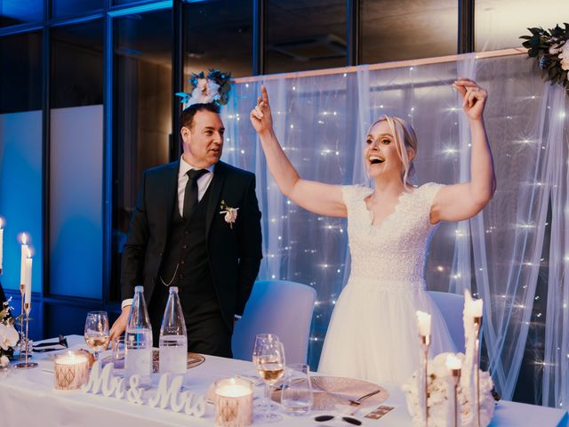 Le mariage de Jean Philippe et Sabrina à Geneuille, Doubs 96