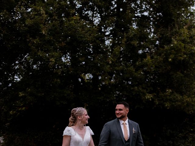 Le mariage de Antony et Pamela à Chapelle-Viviers, Vienne 3