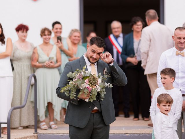 Le mariage de Antony et Pamela à Chapelle-Viviers, Vienne 16