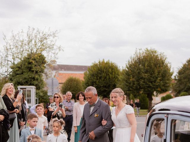 Le mariage de Antony et Pamela à Chapelle-Viviers, Vienne 8