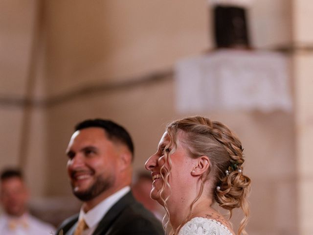 Le mariage de Antony et Pamela à Chapelle-Viviers, Vienne 45