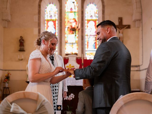 Le mariage de Antony et Pamela à Chapelle-Viviers, Vienne 53