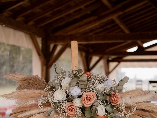 Le mariage de Antony et Pamela à Chapelle-Viviers, Vienne 26