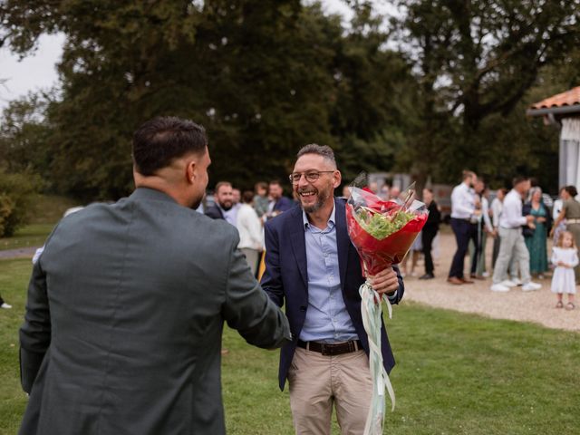 Le mariage de Antony et Pamela à Chapelle-Viviers, Vienne 30