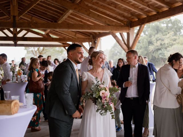 Le mariage de Antony et Pamela à Chapelle-Viviers, Vienne 34