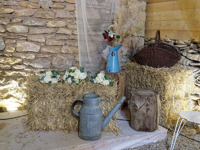 Le mariage de Sébastien et Audrey à Loyettes, Ain 4