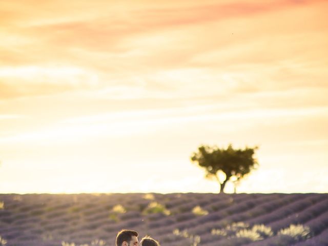 Le mariage de Wiliam et Valerie à Grignan, Drôme 4