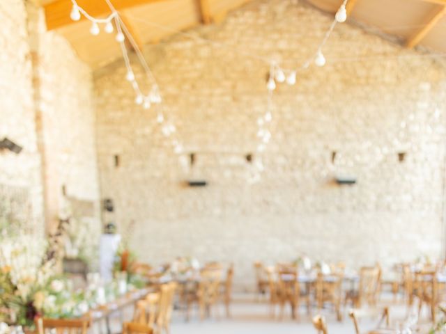 Le mariage de Wiliam et Valerie à Grignan, Drôme 60